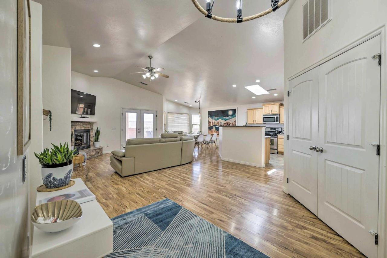 Modern Page Retreat With View, 9 Mi To Wahweap Beach Vila Exterior foto