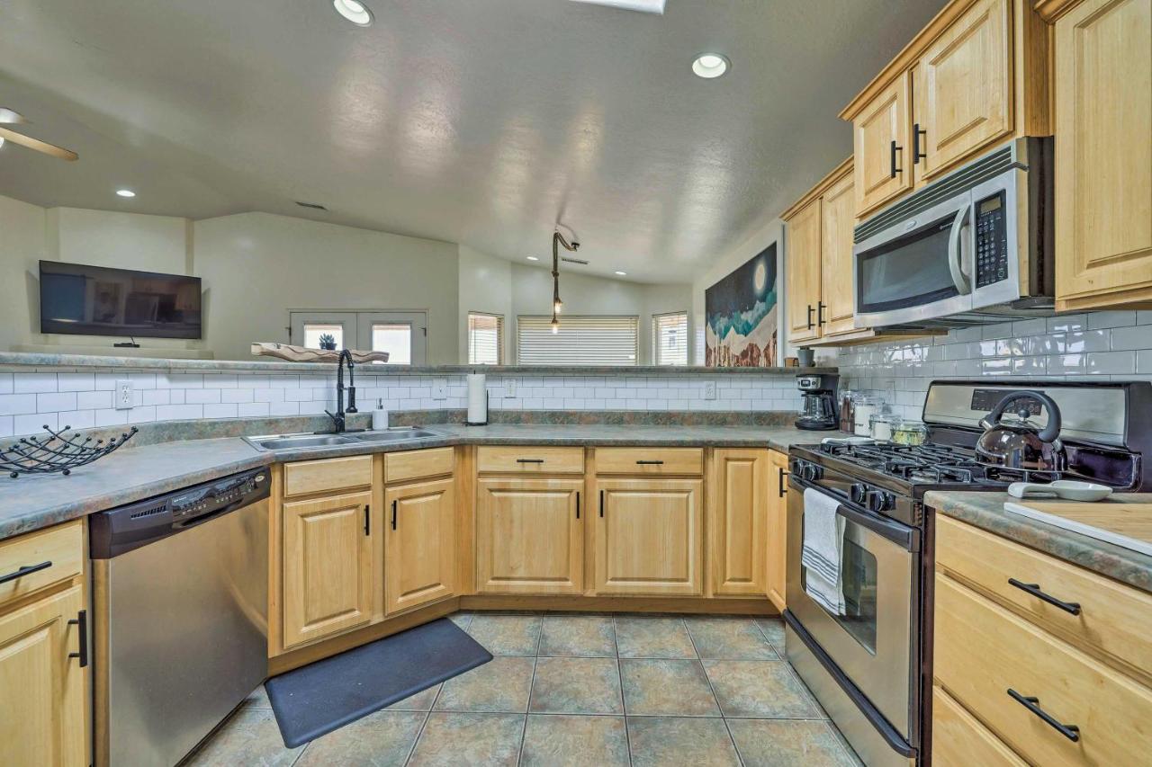 Modern Page Retreat With View, 9 Mi To Wahweap Beach Vila Exterior foto